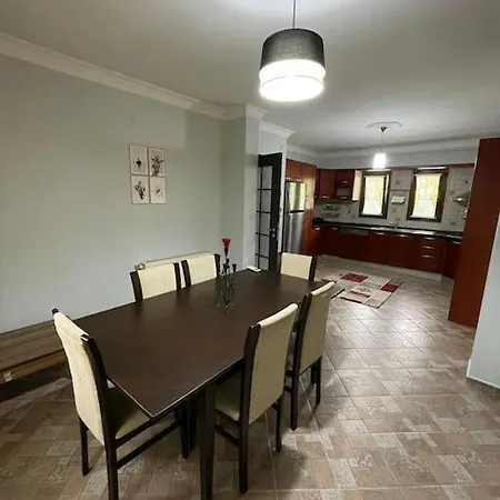 Villa Private On Center.