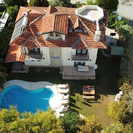 Villa Private On Center. *